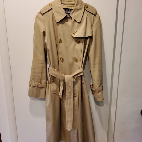 Vintage Burberrys Kensington trench coat